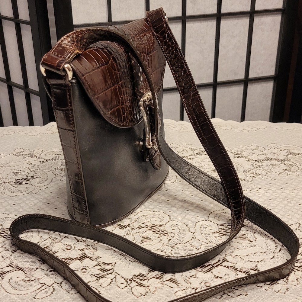 Brighton Crossbody Handbag - Picture 3 of 9
